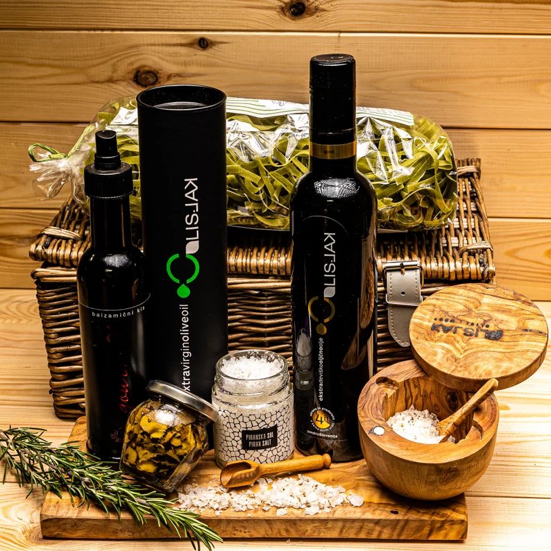 Gourmand's Treasure Hamper With Fine Foods From Slovenia