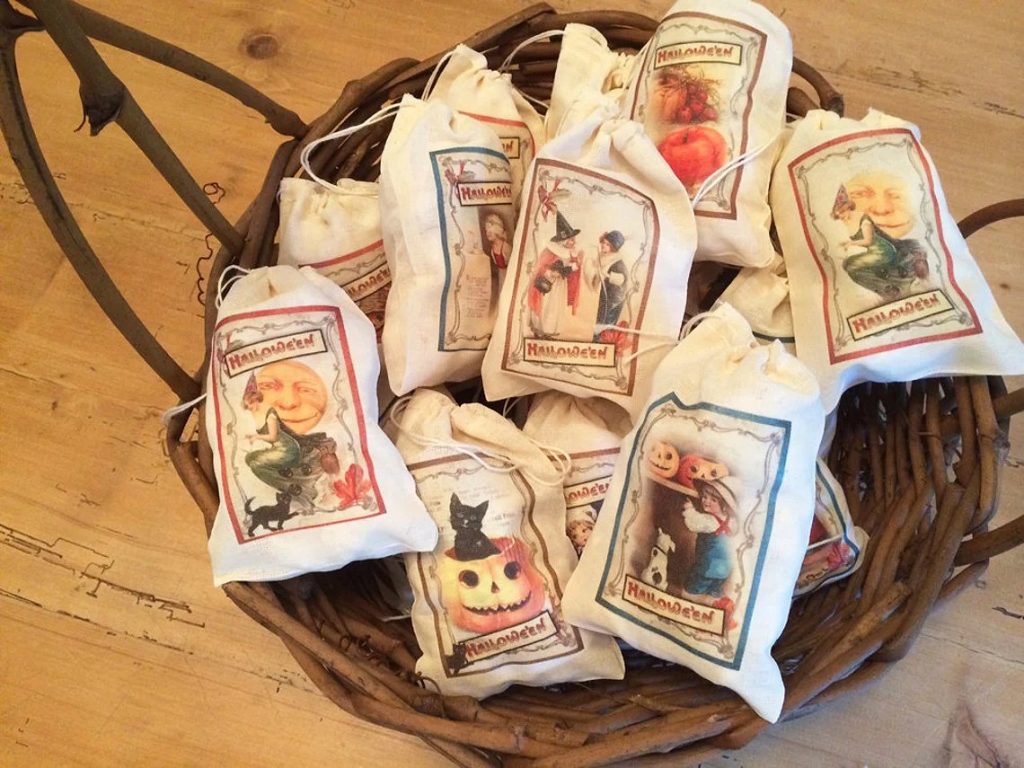 Victorian Vintage Halloween Treat Candy Bag Favor Bags