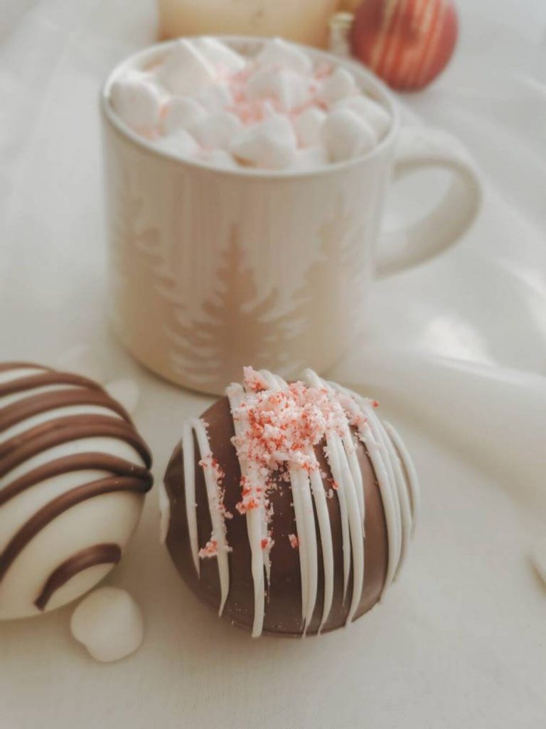 Mint Chocolate Cocoa Bomb