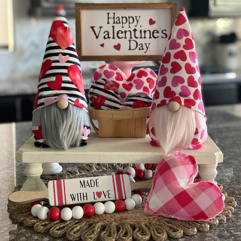 Valentine's Day Gnomes Decor