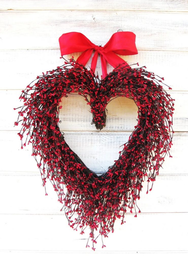 Heart Shaped Valentine Wreath Decor