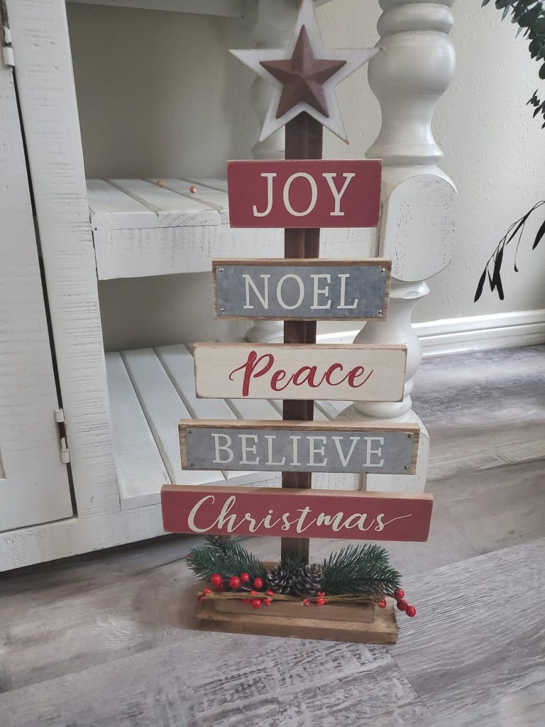 Farmhouse Rustic Wooden Christmas Tree