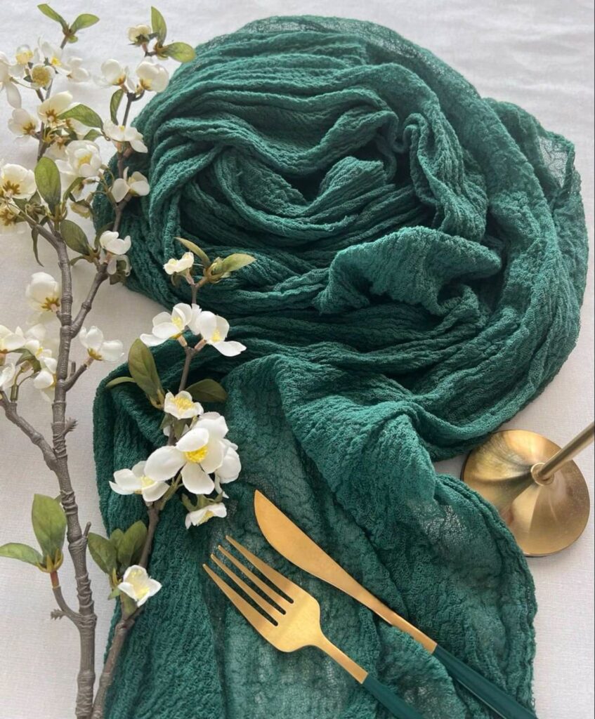 emerald green graduation gauze table runner decor idea