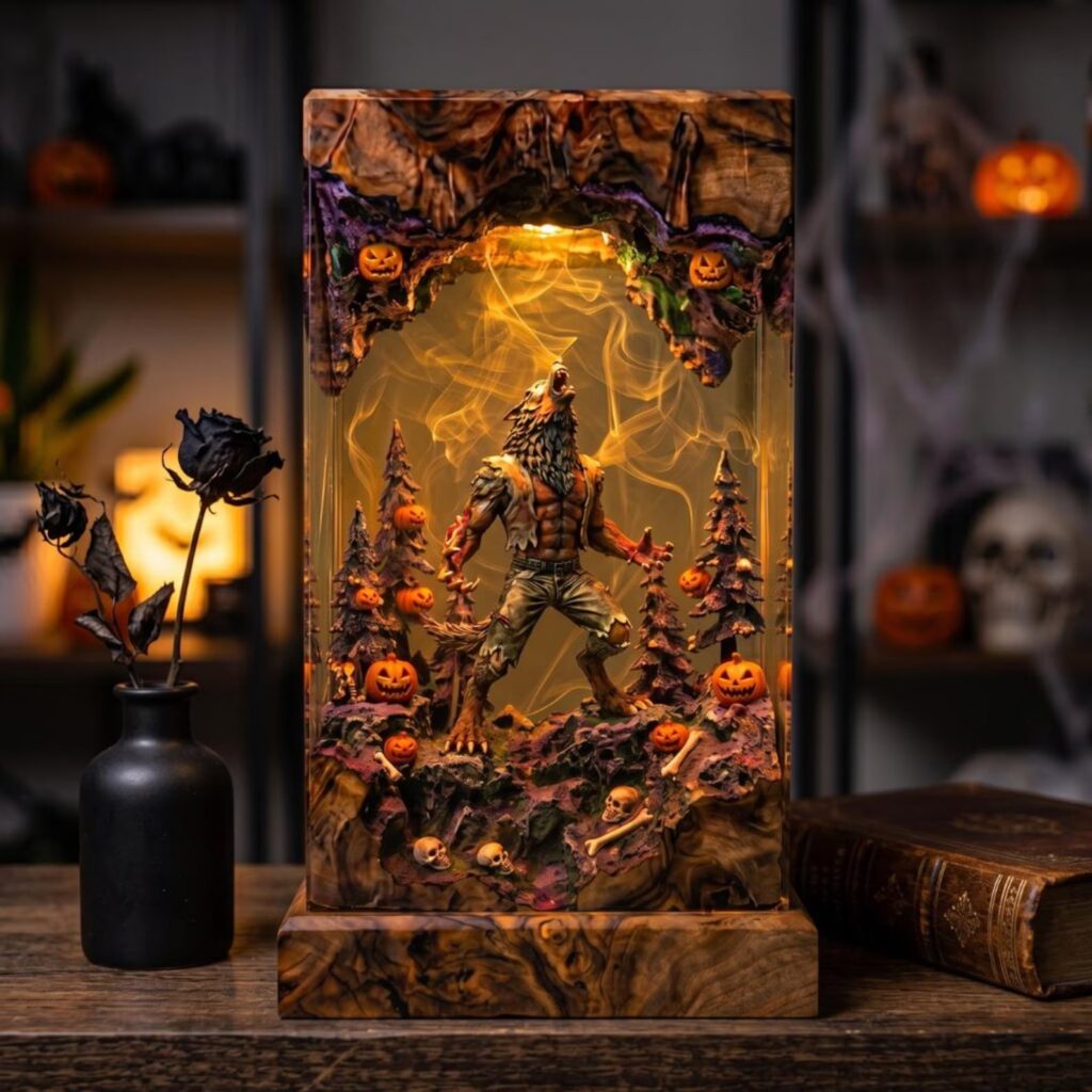 Halloween Gothic Decorations Werewolf resin table lamp