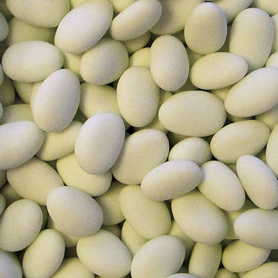 Confetti Bianchi Crispo Gran Lusso White Jordan Almonds Peeled 1000 grams  Pelata Regina (2.2 lbs)